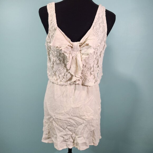 Charming Charlie Linen Summer Mini Dress Medium
Lot K - Picture 7 of 7